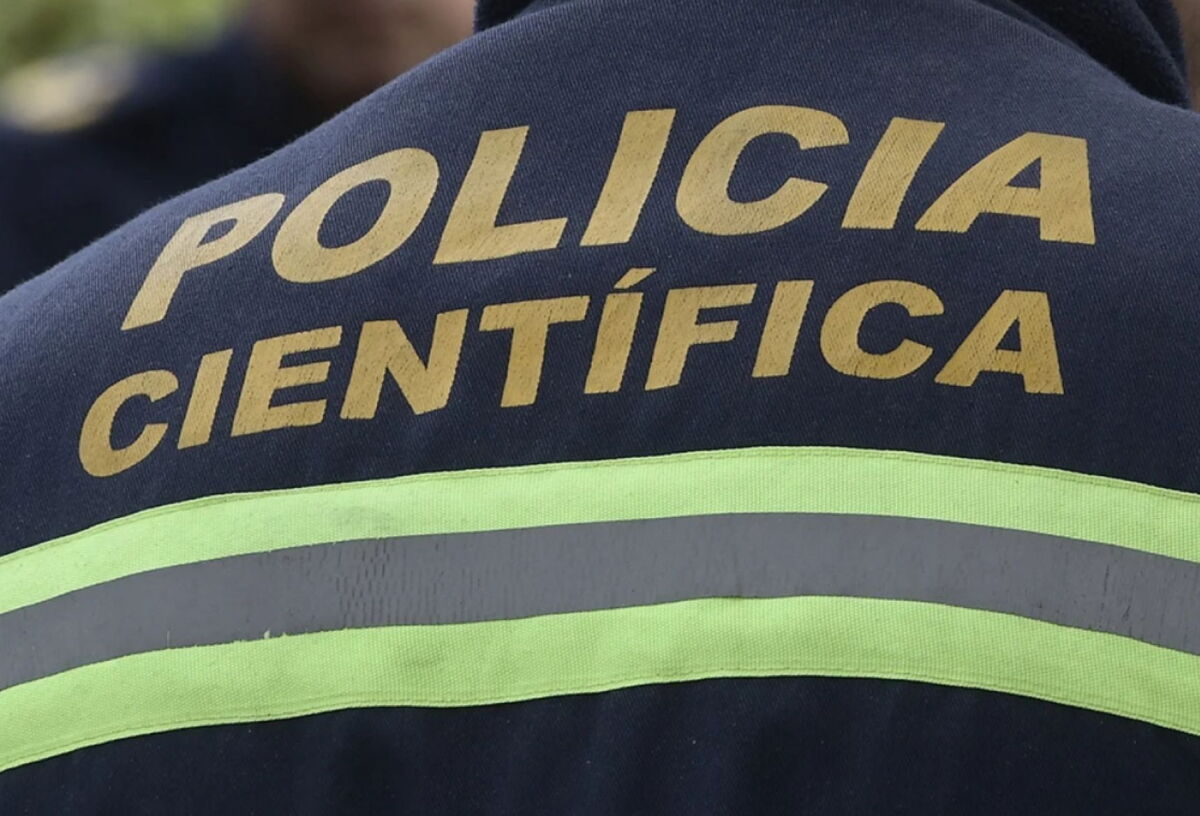 Efectivo de la Policía Científica.