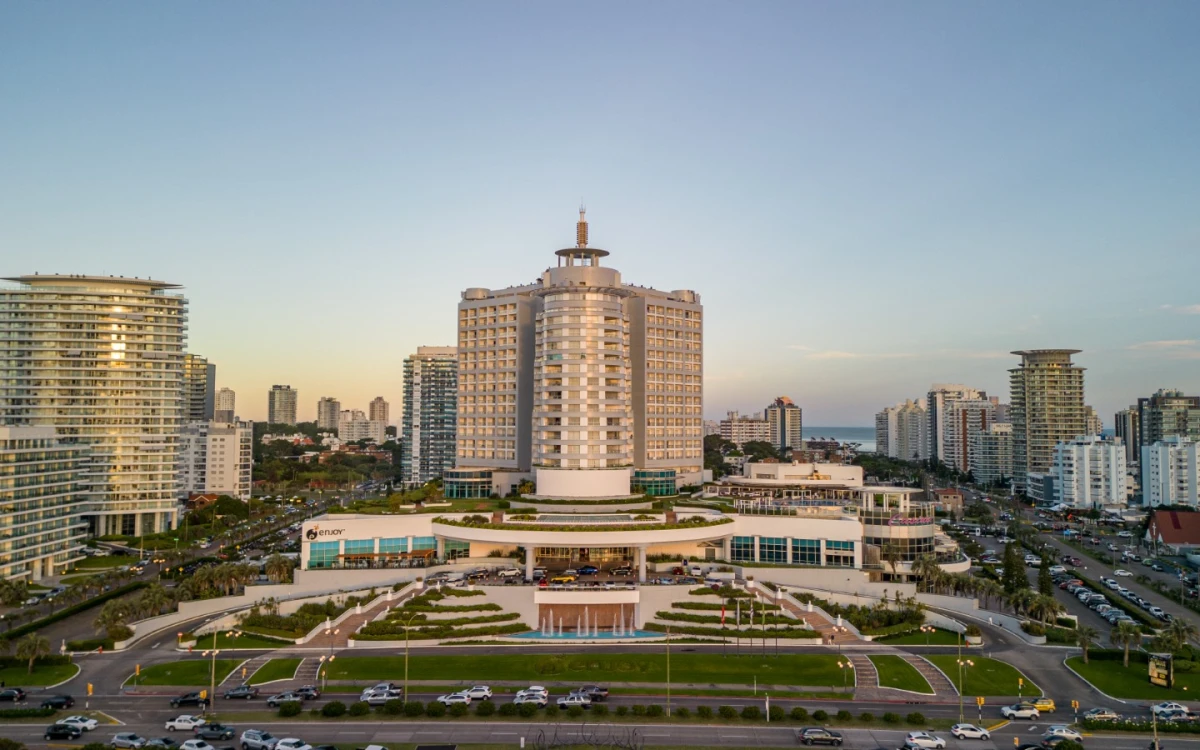 Megaproyectos por más de US$ 100 millones: ¿qué ven en Uruguay quienes empujan las nuevas apuestas millonarias?