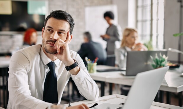 Casi la mitad de nuestro tiempo lo vivimos en "piloto automático"