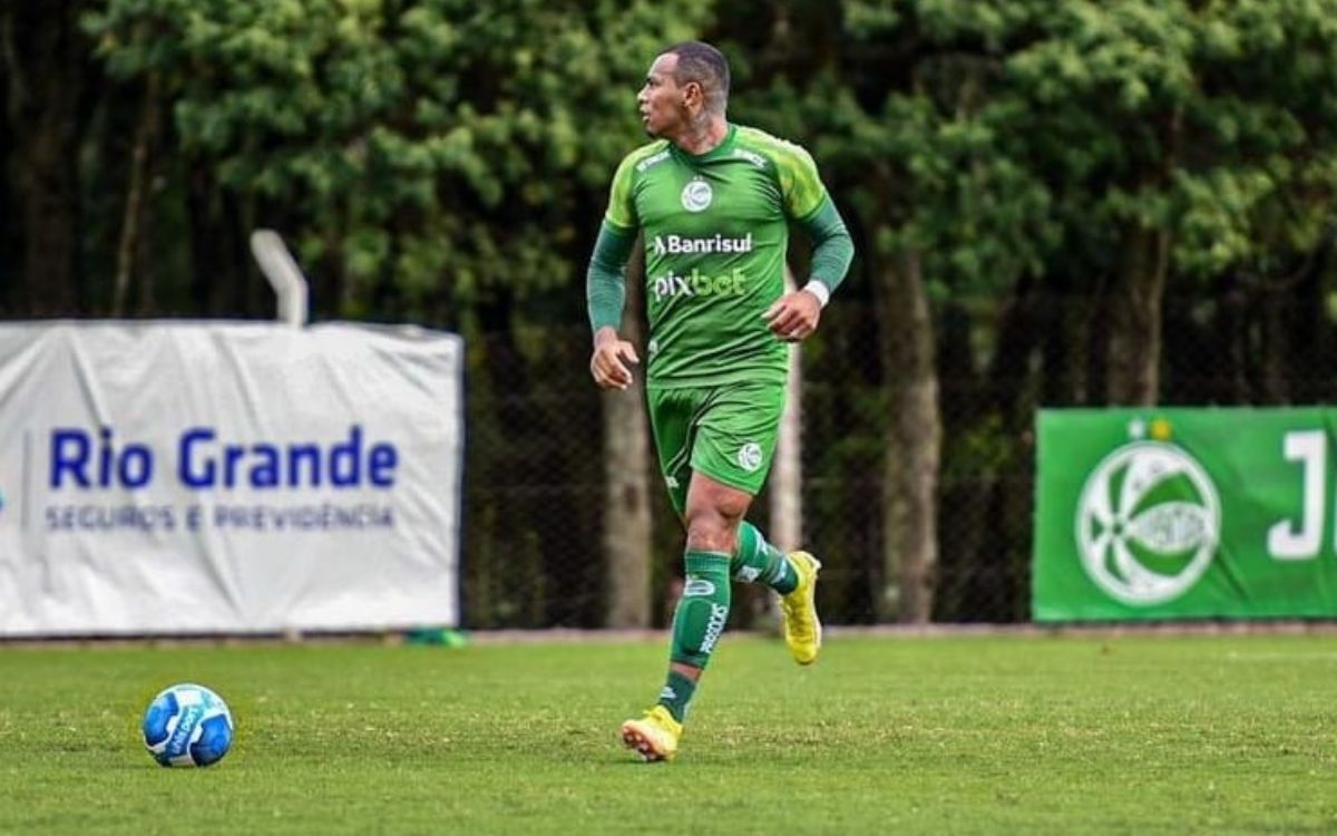 Felipe Carvalho en Juventude.