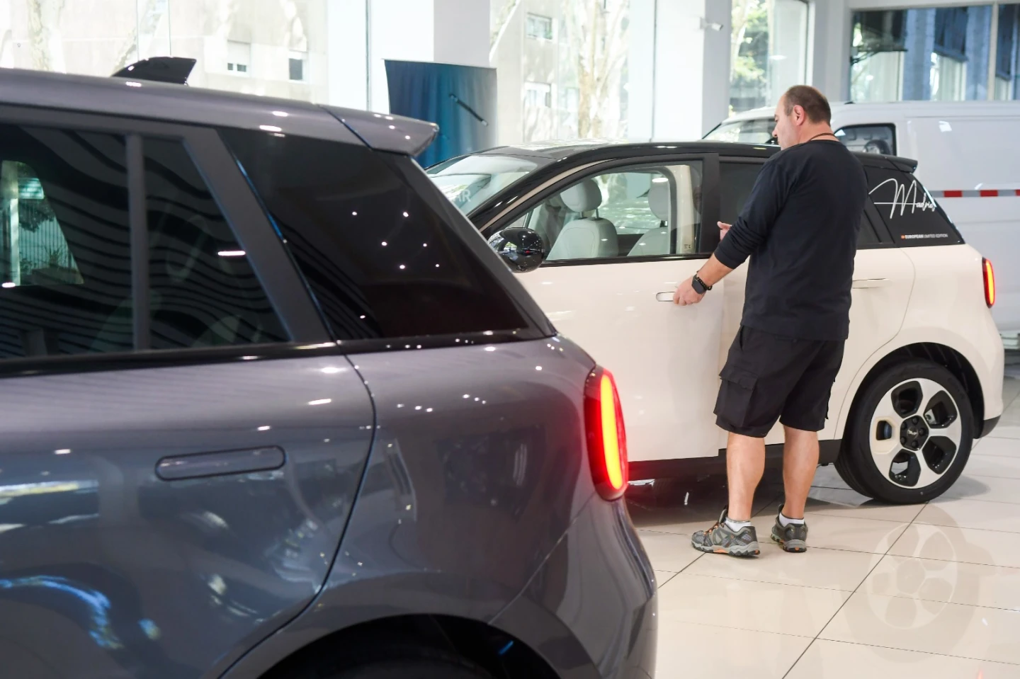 Autos eléctricos nuevos para la venta.