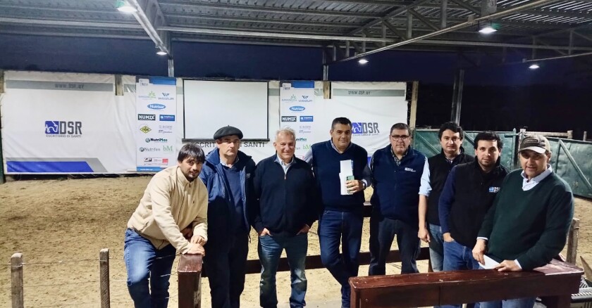 En su local “Cardal”, remató Di Santi con todo su equipo