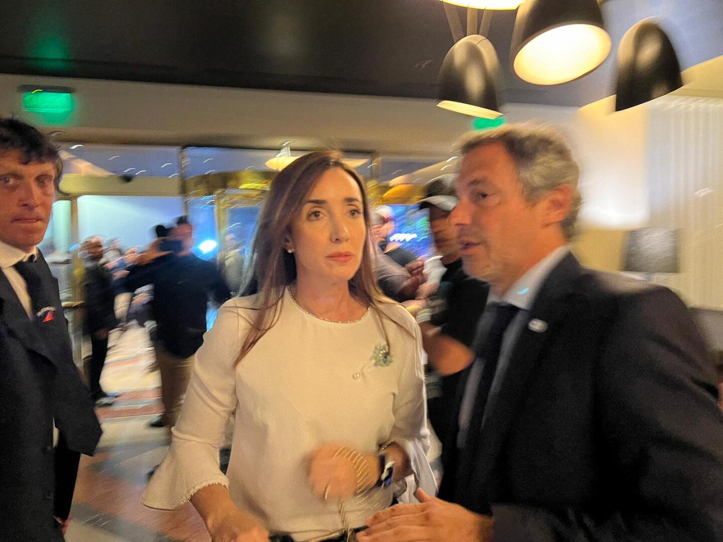 Victoria Villarruel, candidata a vicepresidenta, en la sede de Javier Milei este domingo.