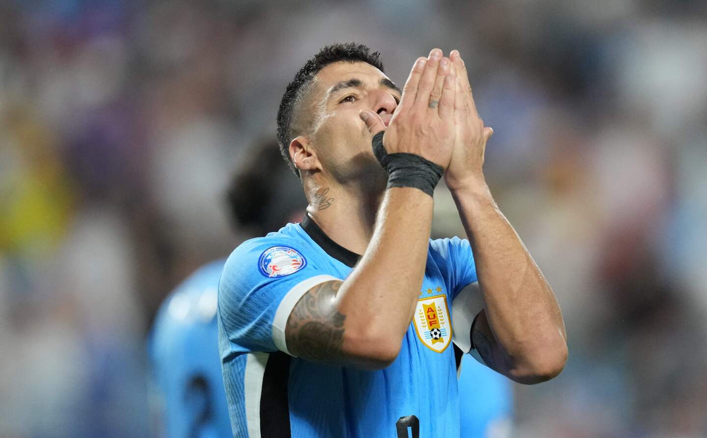 Luis Suárez jugando para Uruguay ante Canadá en la Copa América.