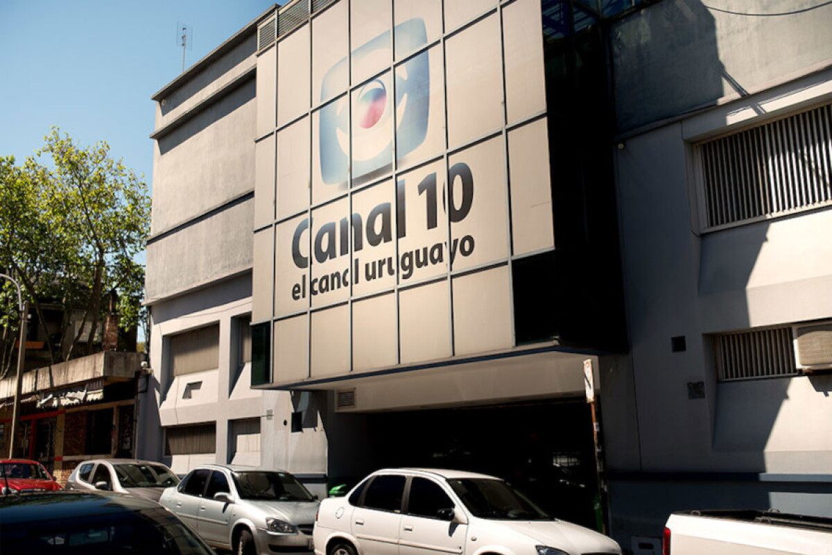 Fachada de Canal 10