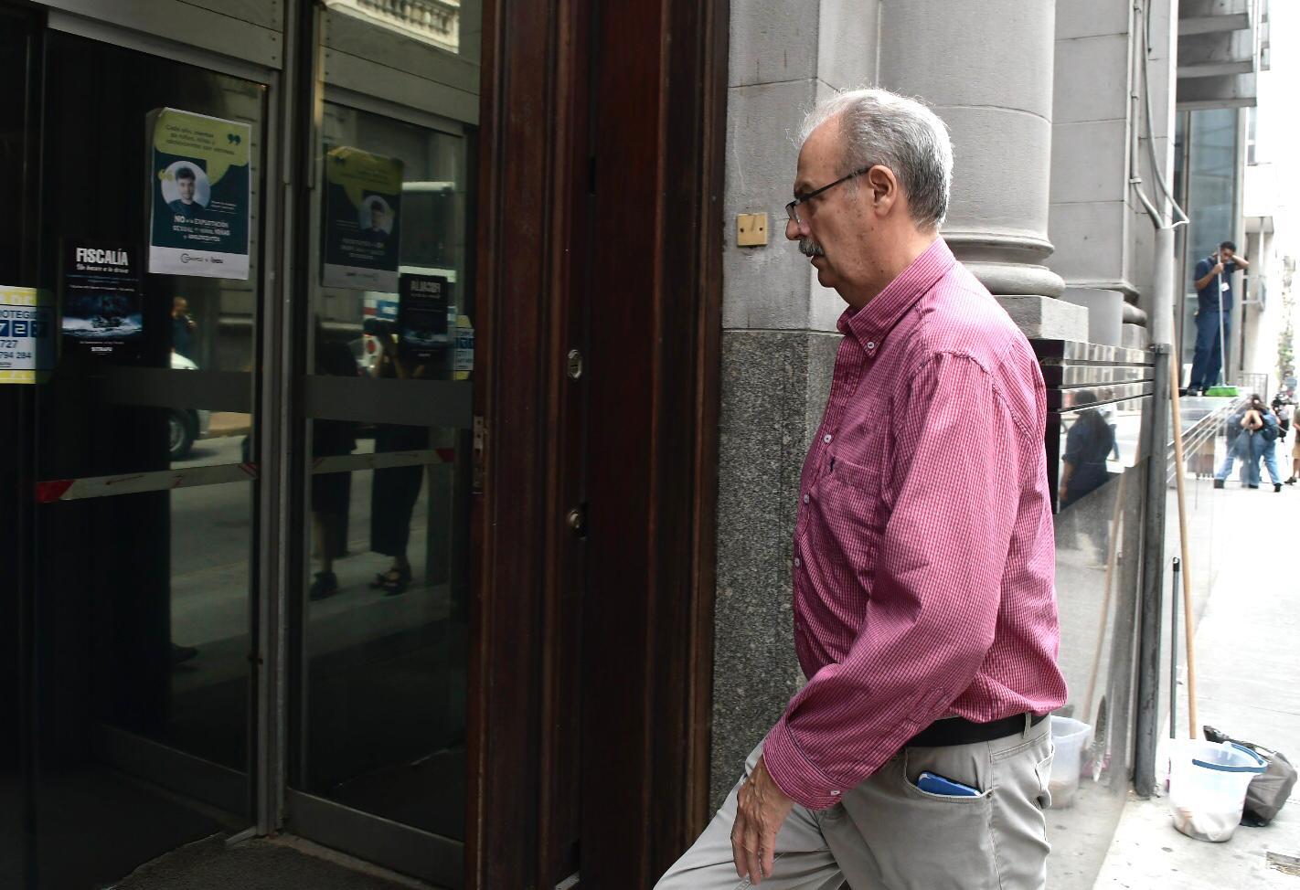 Luis Fraschini, veedor de Casa de Galicia, previo a declarar en Fiscalía. Foto: Leonardo Mainé/El País