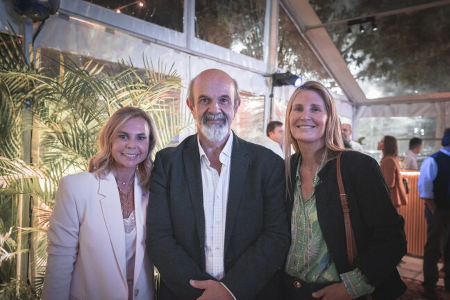wetransfer_evento-crisci-blanco_2024-04-23_1852/Ines Paullier, Luis Crisci y Josefina Gomensoro.jpg