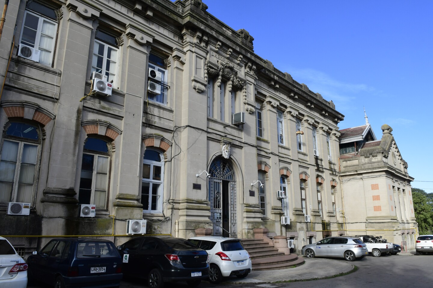 Edificio de la ex Facultad de Veterinaria de la Udelar.