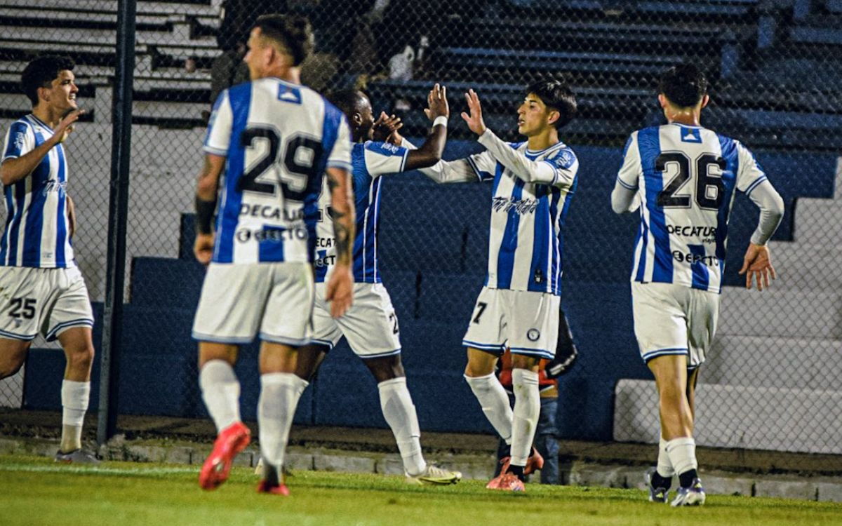 Cerro Largo y Central Español empatan sin goles en el Estadio Ubilla
