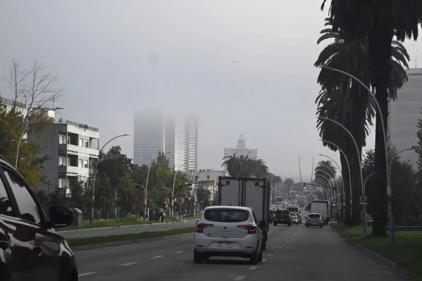 Niebla en Montevideo este lunes 13 de abril de 2026.