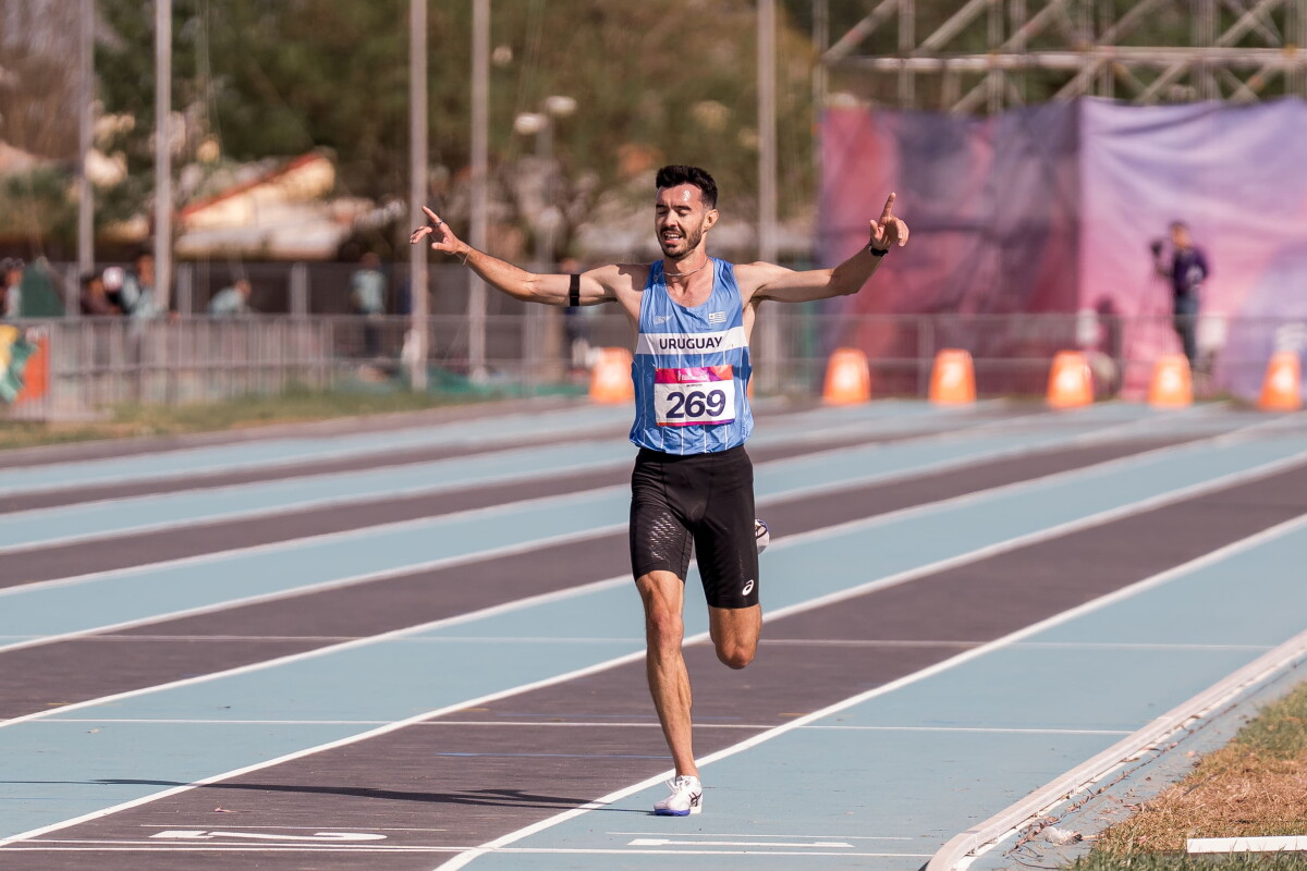 Juegos Odesur: Santiago Catrofe ganó el oro en 10.000 metros de atletismo y estableció el récord de la competencia