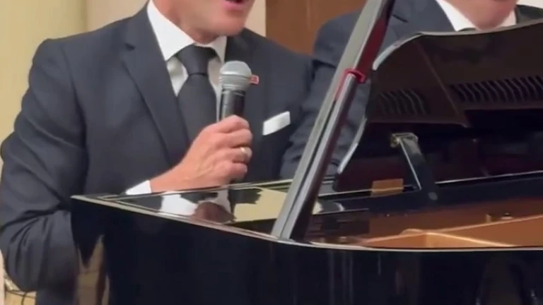 Macron canta 'La Bohème' en Armenia con música del presidente y primer ministro del país
