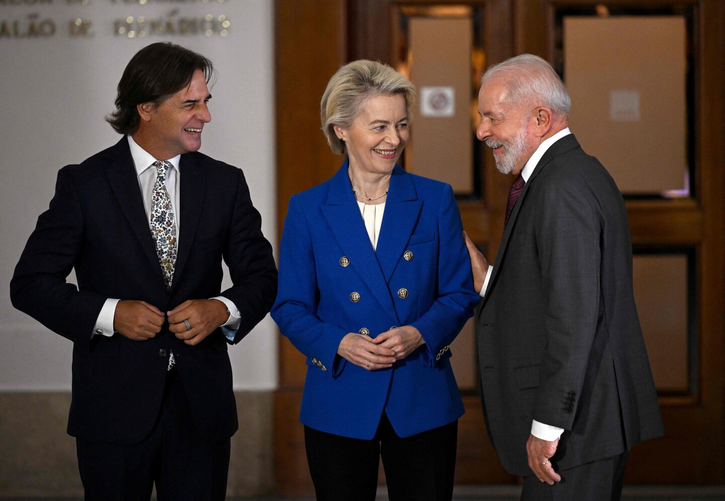 Luis Lacalle Pou, Ursula von der Leyen y Lula da Silva