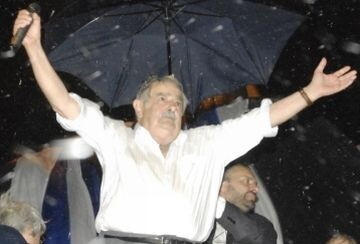 20091130 pepe,mujica 360x244