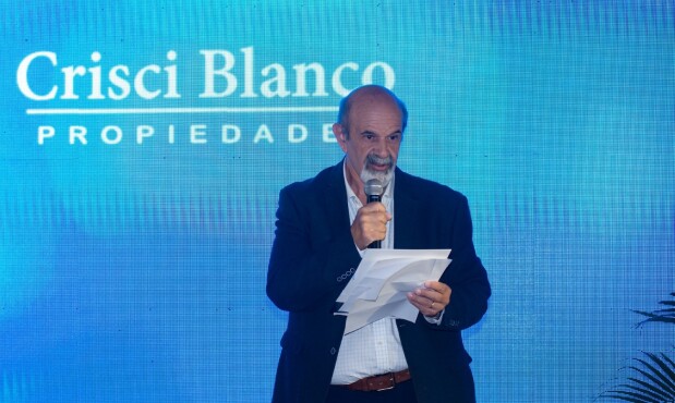 wetransfer_evento-crisci-blanco_2024-04-23_1852/Luis Crisci Blanco.jpeg