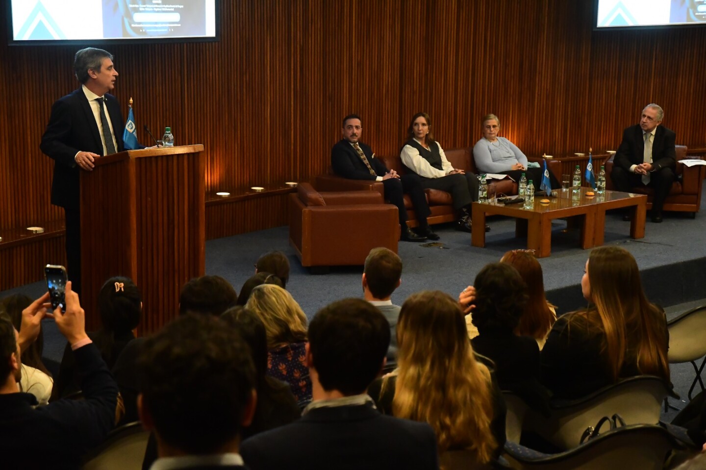 Evento sobre Prevención de lavado de activos en Uruguay, organizado por World Compliance Association.jpg