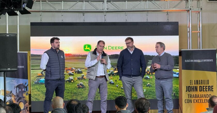Más de 50 referentes del sector agrícola, forestal y de la construcción participaron de una jornada exclusiva organizada por el representante oficial de John Deere en Uruguay