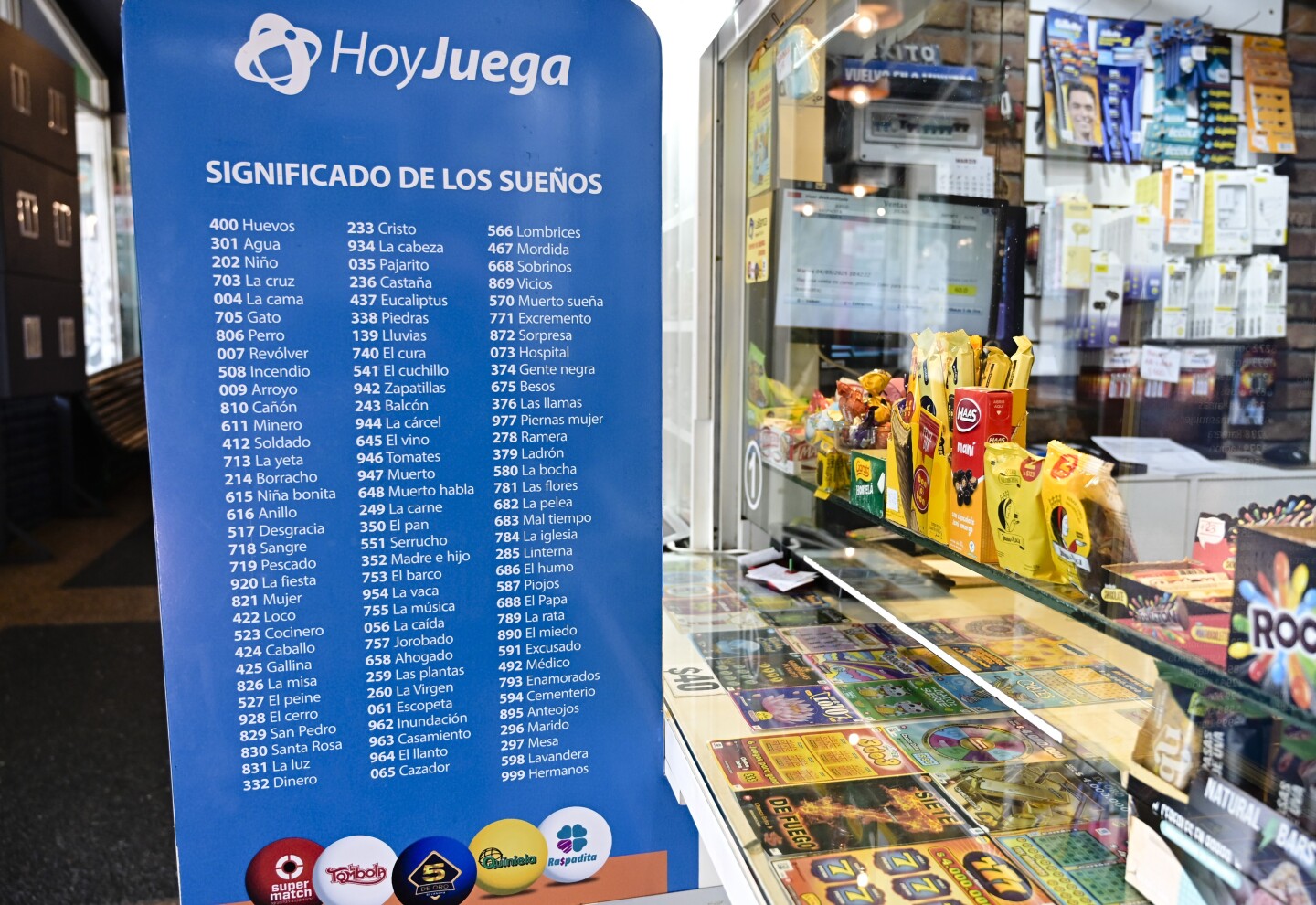 Kiosco con juegos de azar.