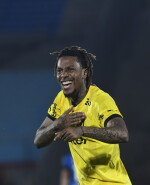 Abel Hernández festeja un gol en Peñarol