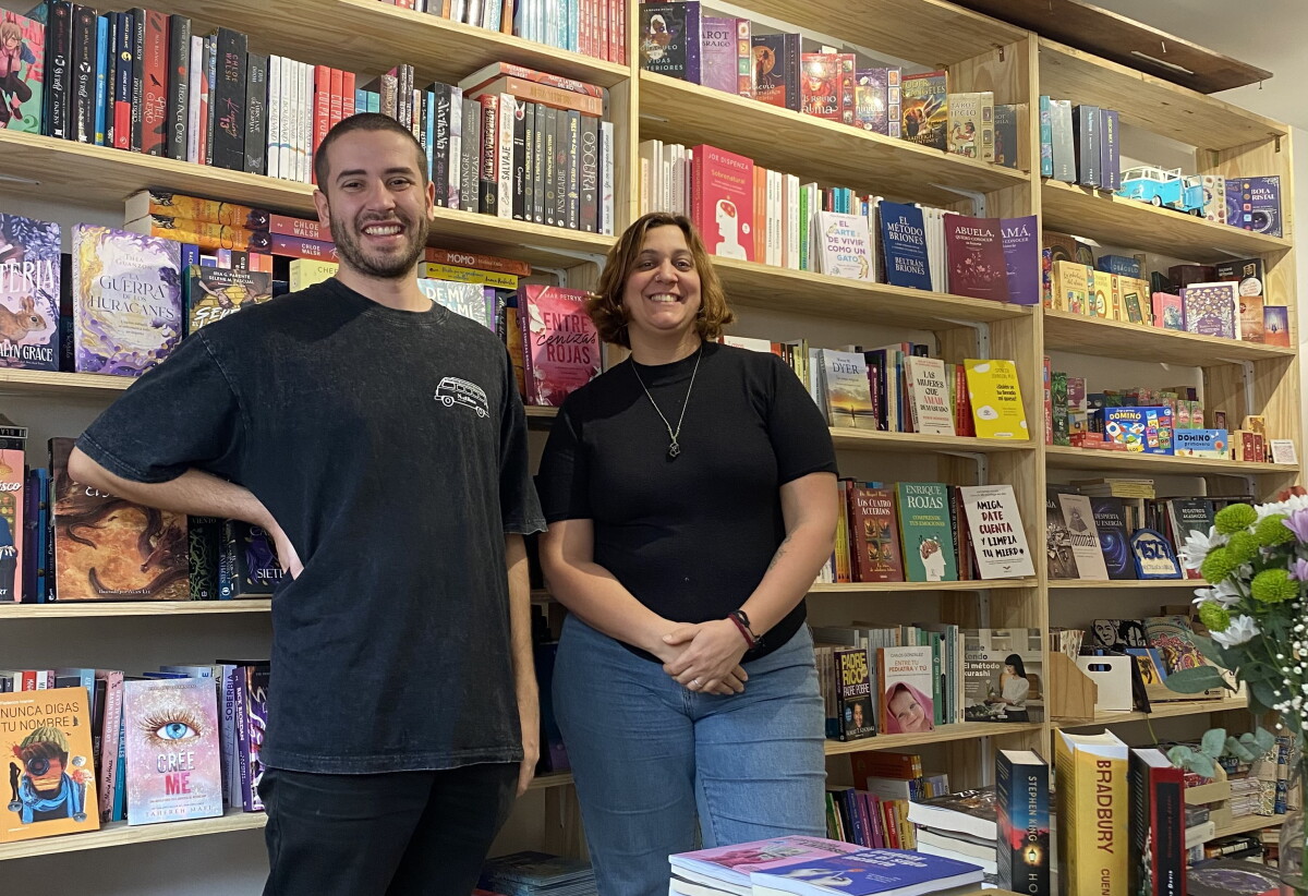 Luca Caro y Silvana Garrido, de Noctiluca Libros.