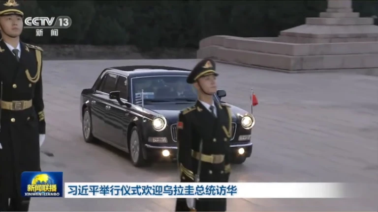 Así mostró la tv china la visita de Lacalle Pou