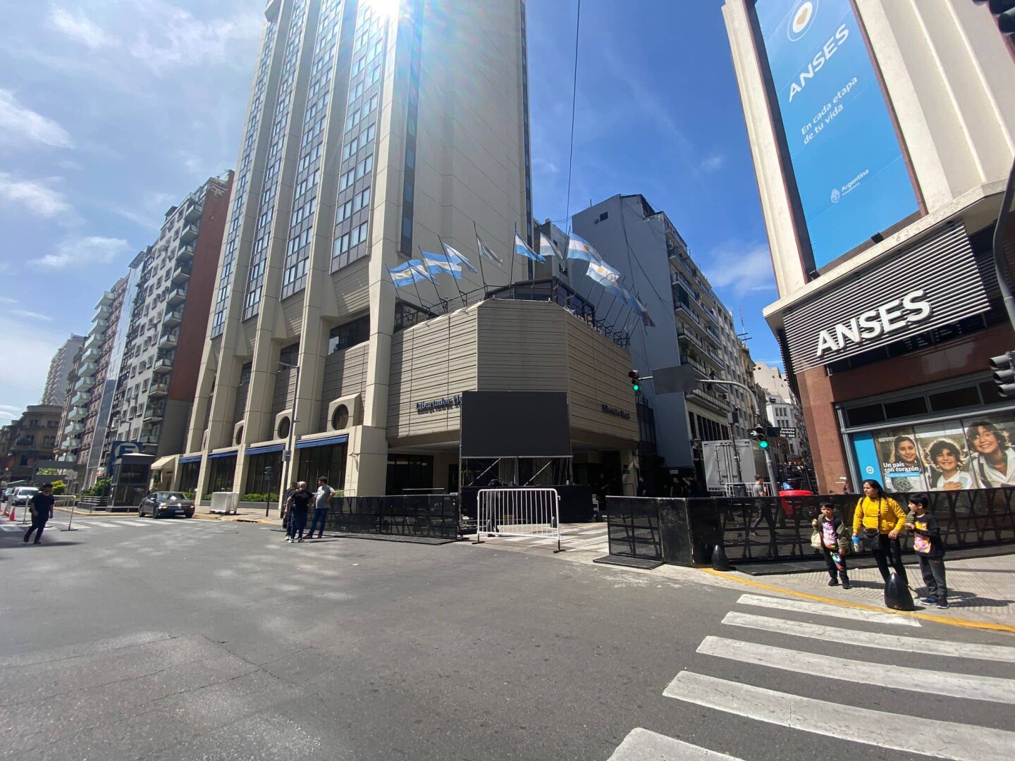 Bunker de Milei en Buenos Aires.jpeg