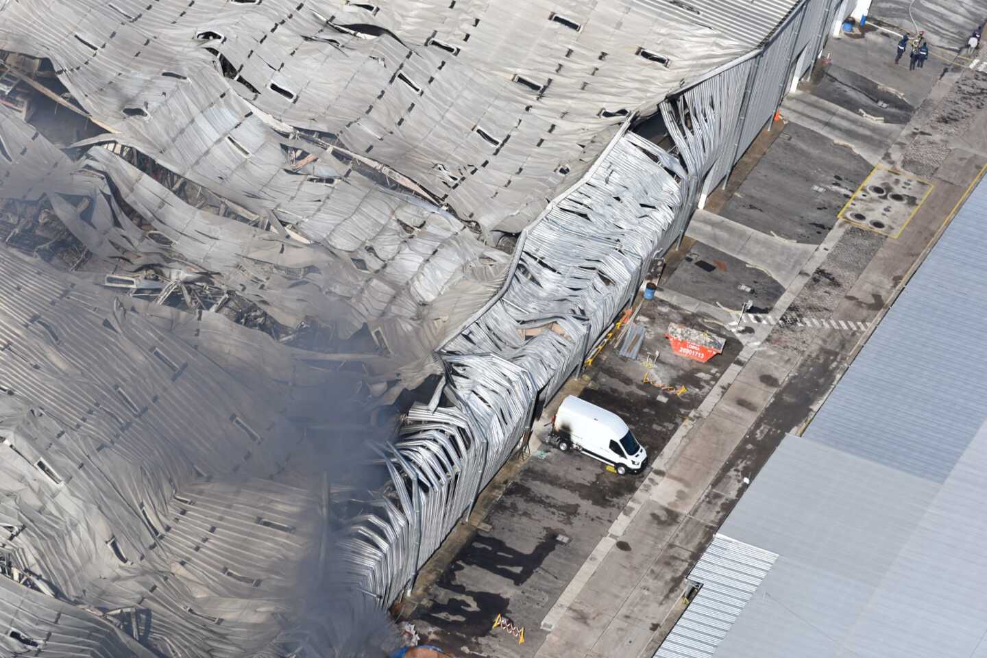 Incendio en planta automotriz en Colón