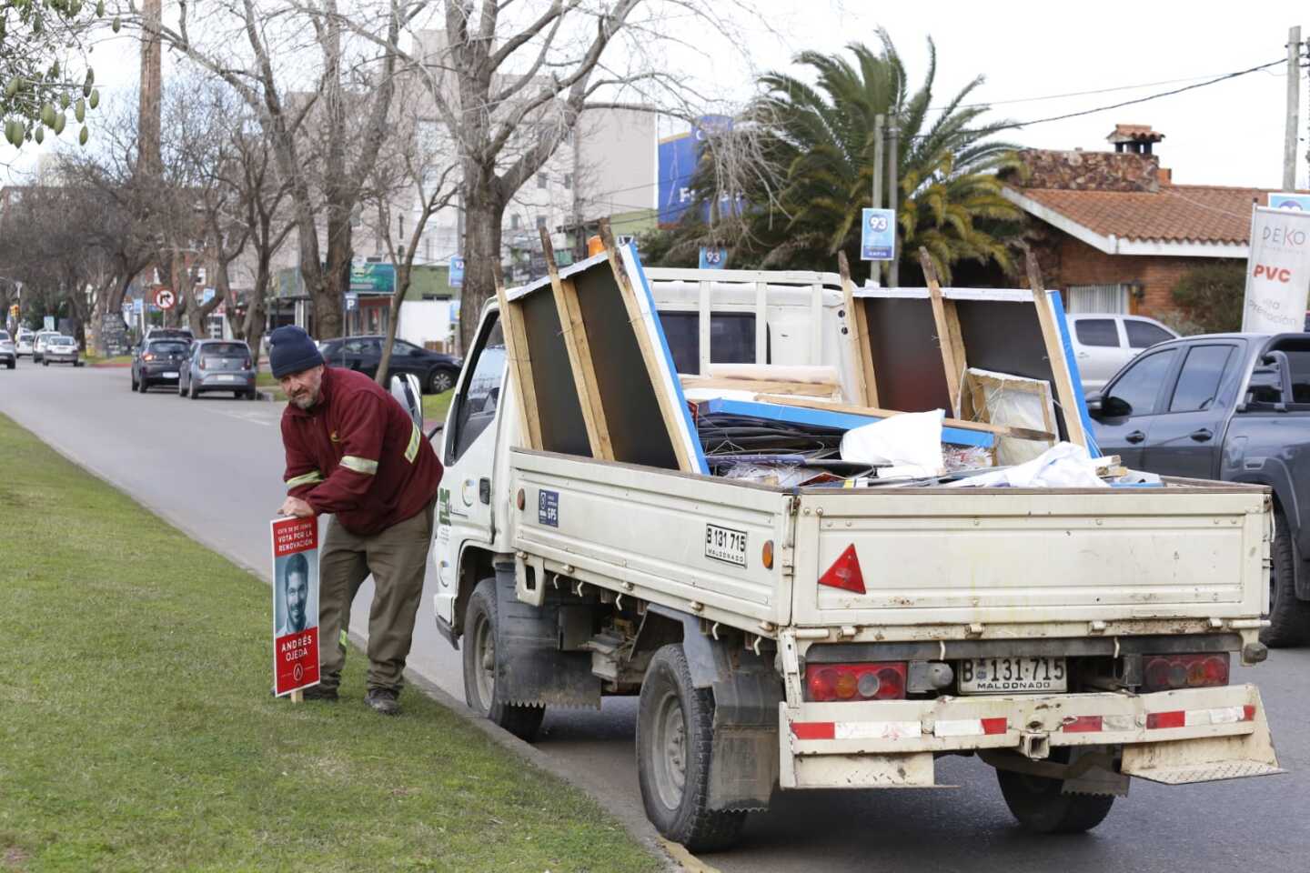 Con el apoyo de empresas privadas, esperan dejar limpias las principales avenidas en pocos días