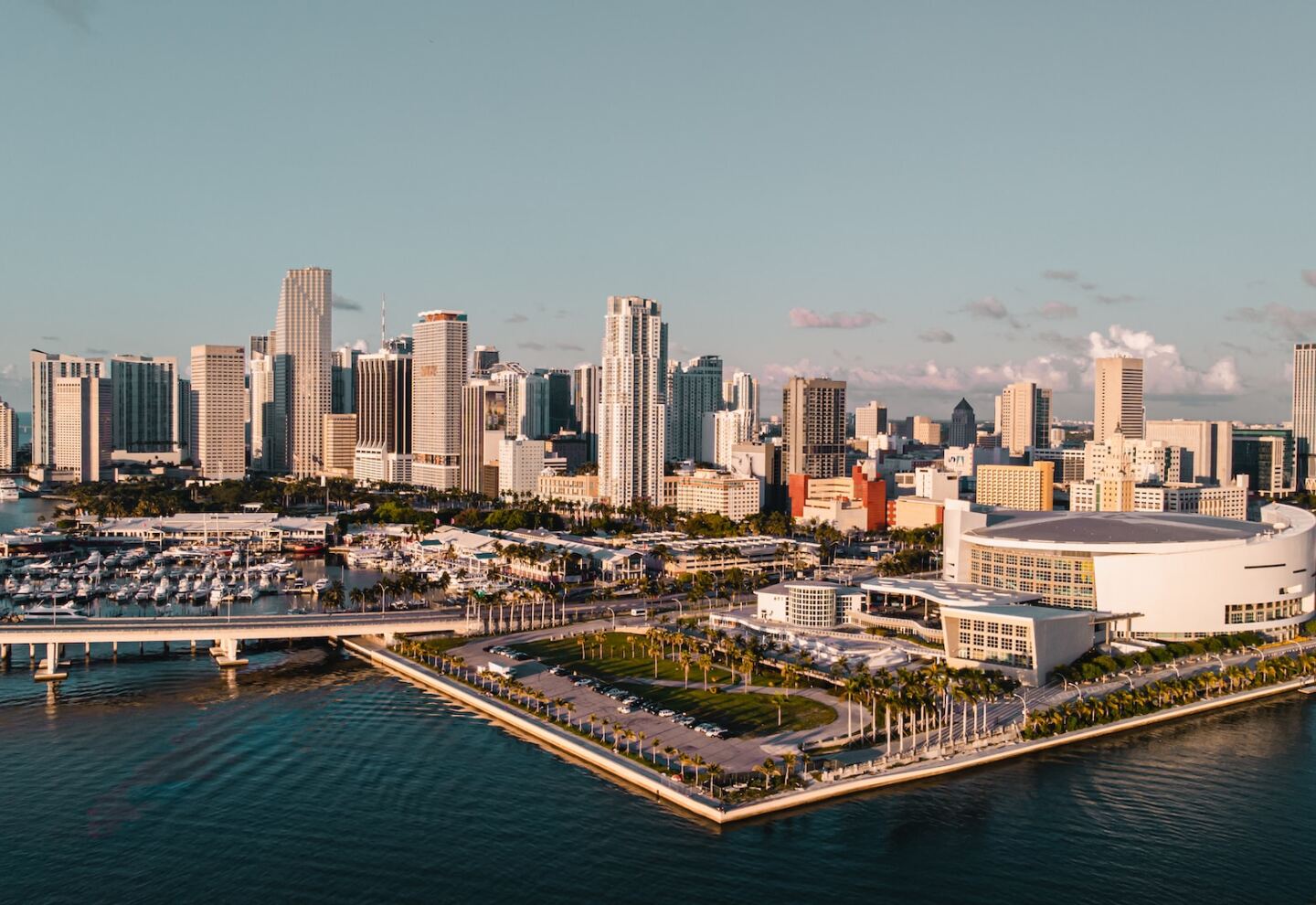 <strong>Desde el 2019 el sueldo mínimo en Florida ha ido incrementando debido a una enmienda constitucional. Foto: Unsplash </strong> <strong>Desde el 2019 el sueldo mínimo en Florida ha ido incrementando debido a una enmienda constitucional. Foto: Unsplash </strong>