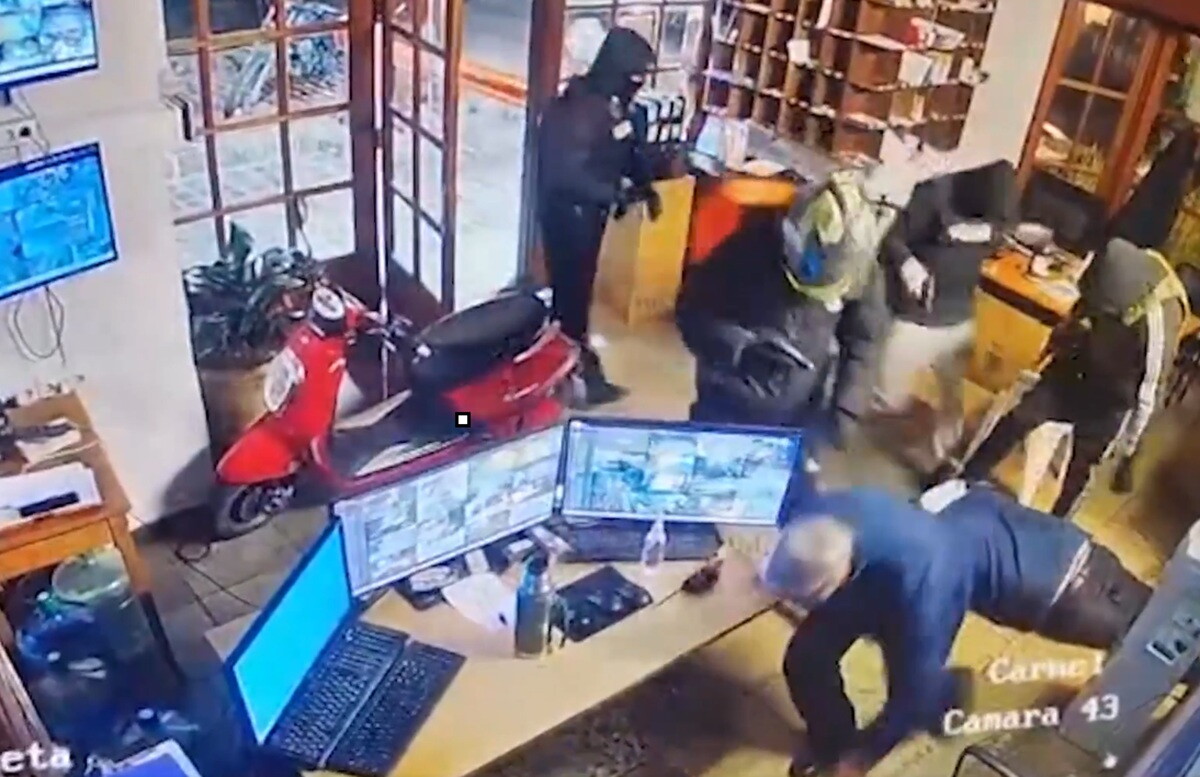 Delincuentes ingresaron a un barrio privado tras reducir a dos guardias; al huir dejaron una moto