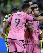 Luis Suárez y su calentura con el panameño Aníbal Godoy.