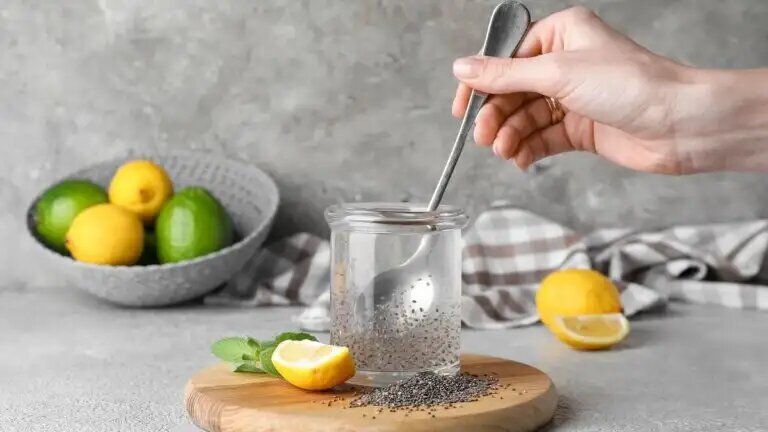 agua-chia-limon-adelgazar-768x432.jpg