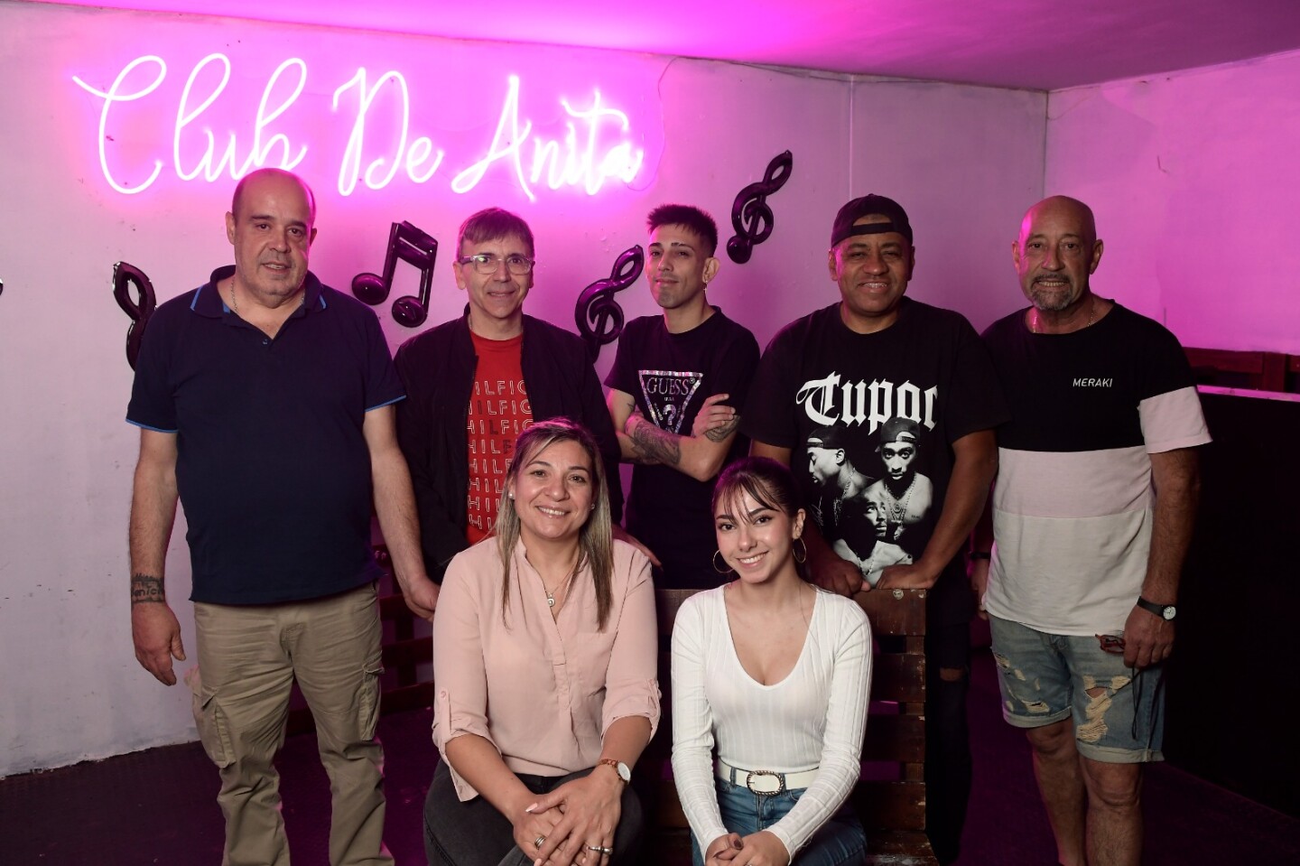 Antonio Ramírez, Alejandro Jasa, Diego Román, Bocha Pintos, Rolando Paz y Candelaria en Club de Anita