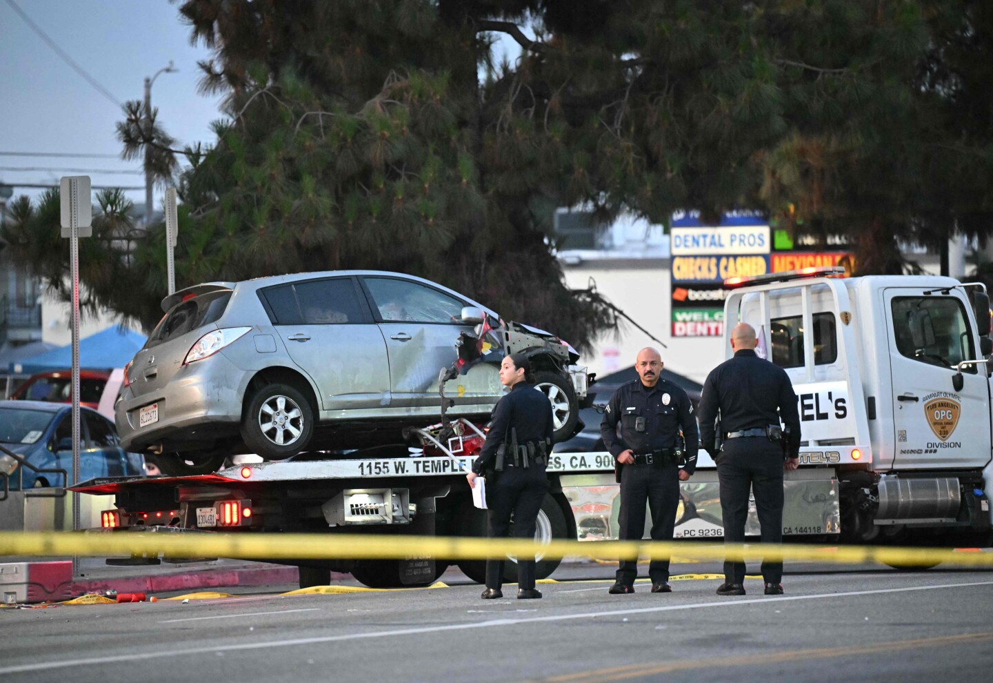 Auto chocó a una multitud en Los Ángeles, Estados Unidos