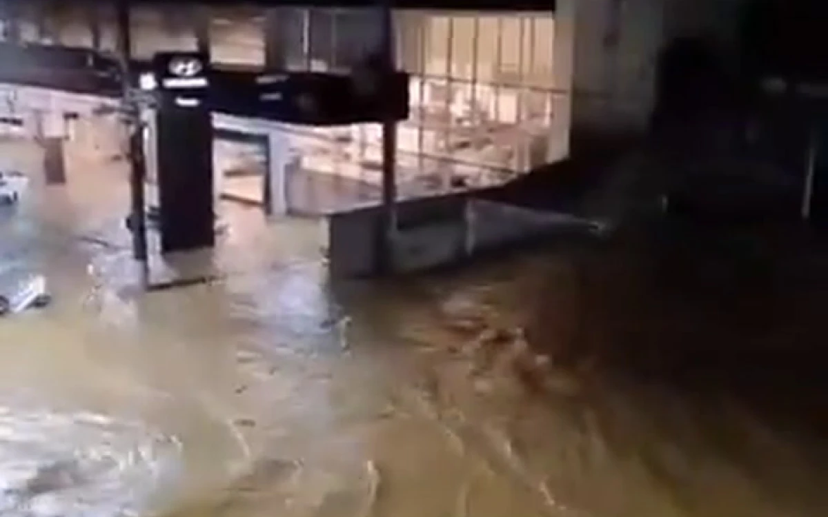 Impactantes imágenes de las lluvias que dejaron al menos 23 muertos y decenas de desaparecidos en Brasil