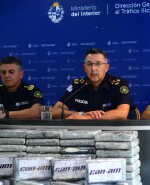 Conferencia de prensa para dar detalles de la incautación de droga. Foto: Francisco Flores/El País.