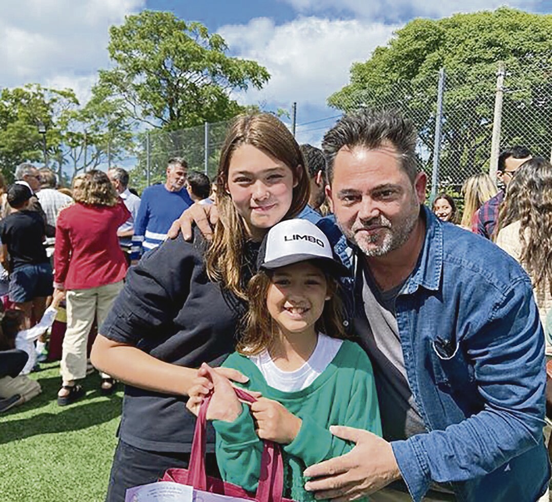 gaspar y sus hijas.jpg