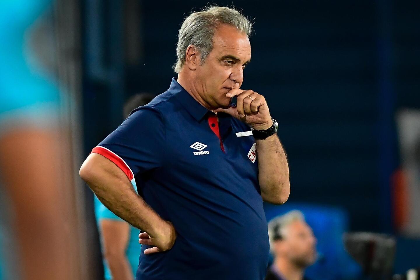 Martín Lasarte, DT de Nacional, en el primer partido de pretemporada 2025