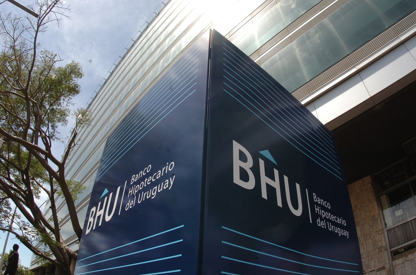 Banco Hipotecario del Uruguay (BHU)