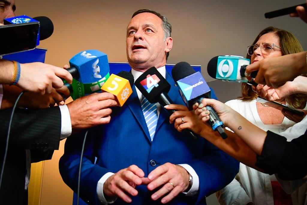 Álvaro Delgado en rueda de prensa