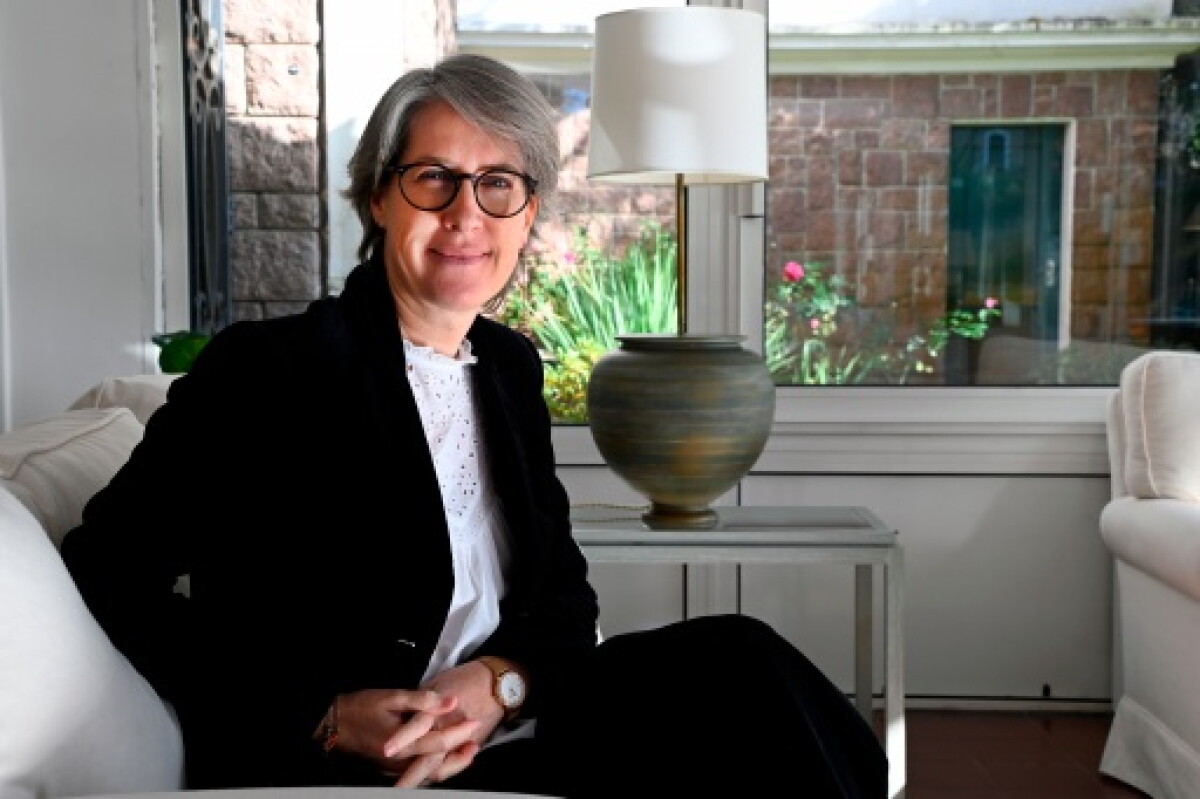 Embajadora de Francia en Uruguay, Virginie Bioteau.
