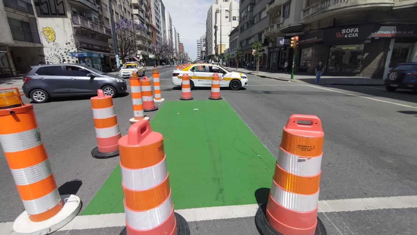 Ciclovía por 18 de Julio. Foto: Fernando Ponzetto/El País