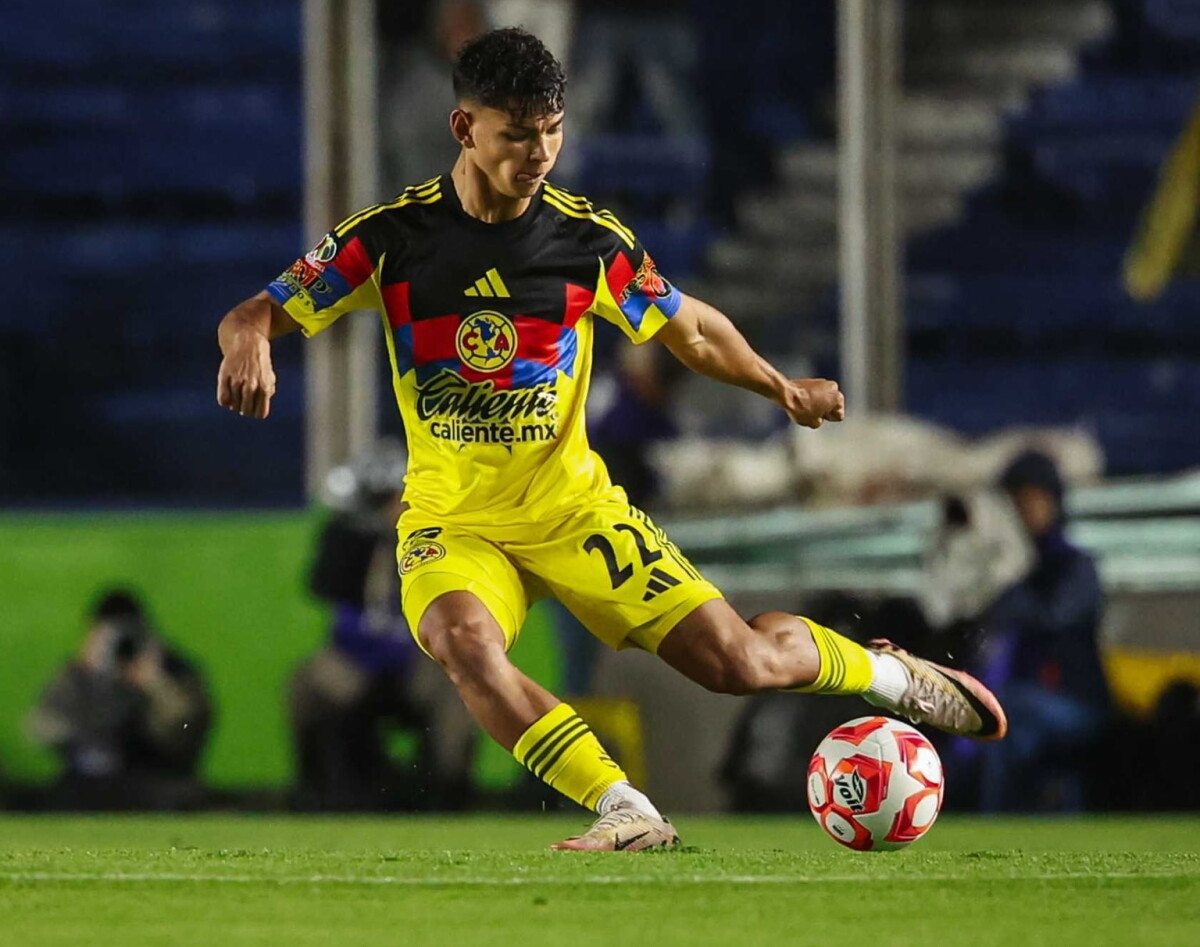 Thiago Espinosa en el América de México.