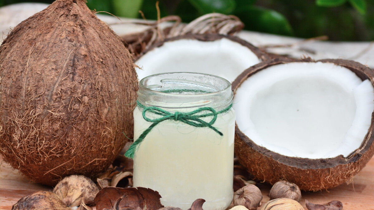 Así podés usar el aceite de coco en la crema dental para combatir el mal aliento y cuidar los dientes