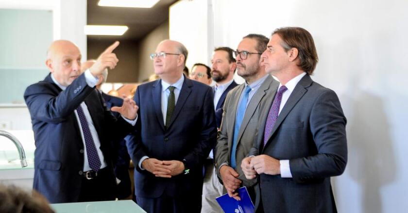 Este miércoles 28, el presidente de la República, Luis Lacalle Pou, presidió el acto de presentación del laboratorio del Programa de Alimentos y Salud Humana (PAYS) instalado en la Facultad de Medicina de la Universidad de la República (Udelar).