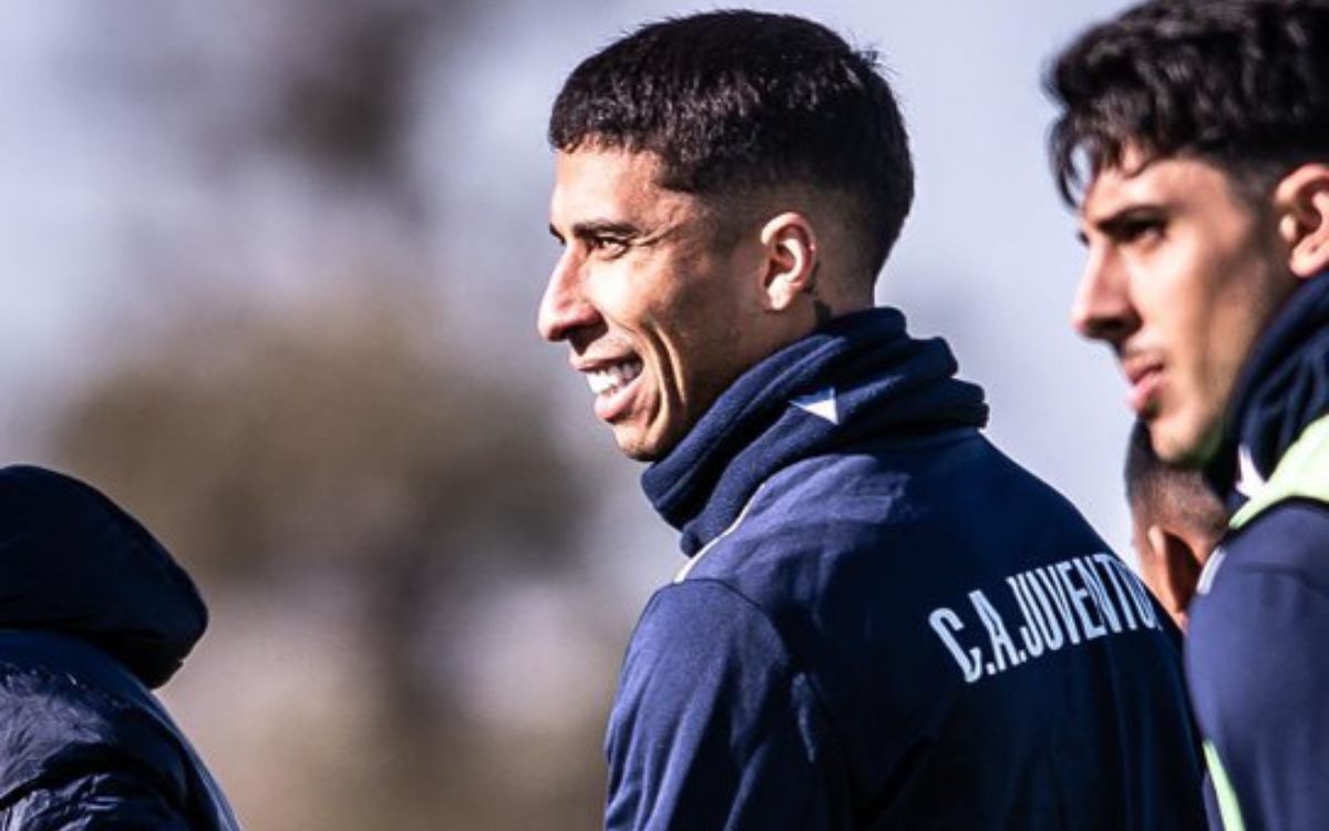 Agustín Rodríguez durante un entrenamiento de Juventud de Las Piedras.