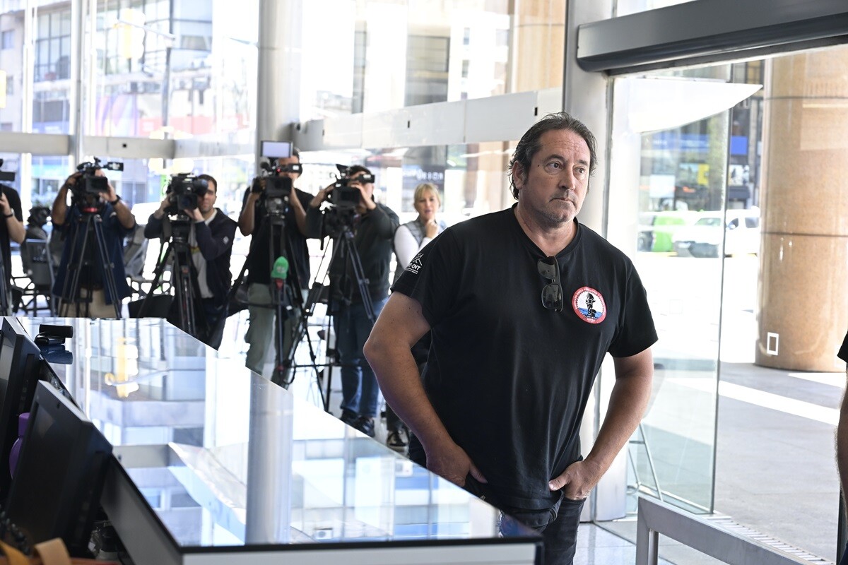 Representantes del sindicato portuario llegando a Torre Ejecutiva para reunirse con autoridades del gobierno