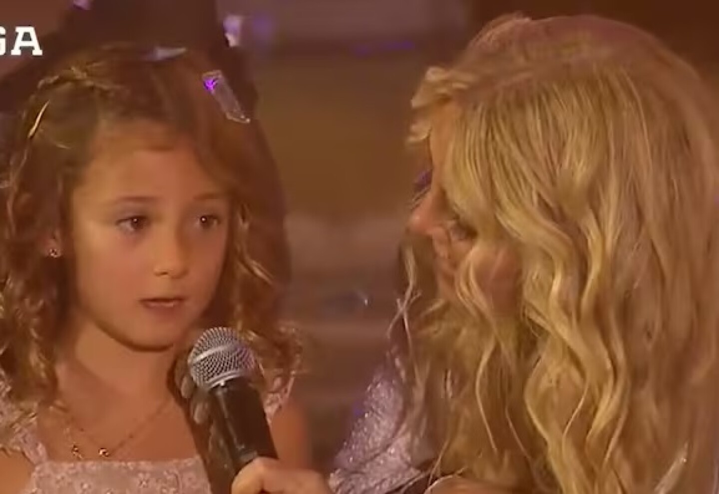 Cris Morena junto a su nieta Mila.