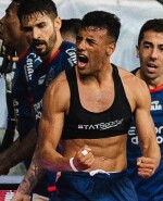 Luciano Rodríguez festeja su primer gol con el Bahía de Brasil