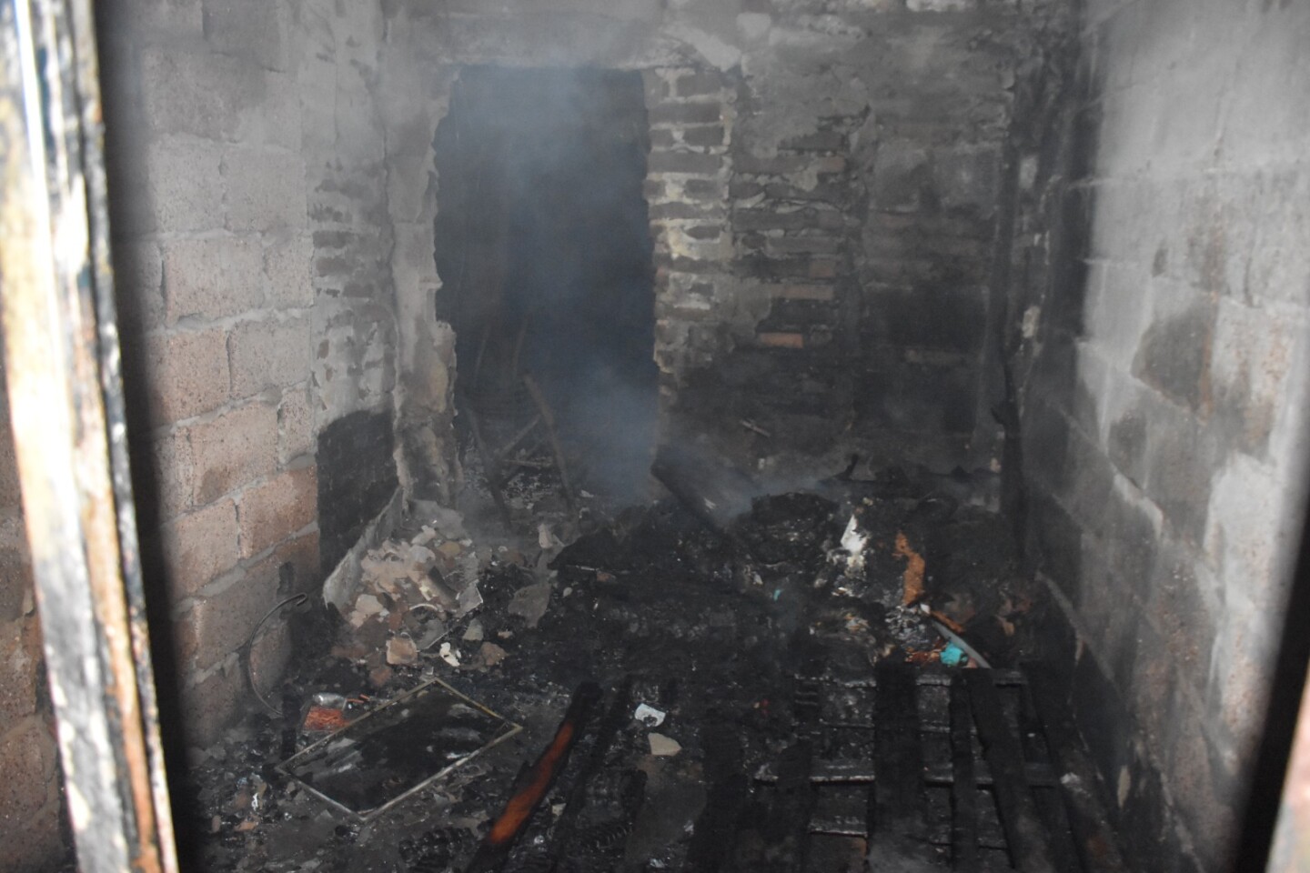 Incendio en una casa de Salto.